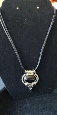 New 16" necklace large black center stone, tag 316L S Steel, nice weight